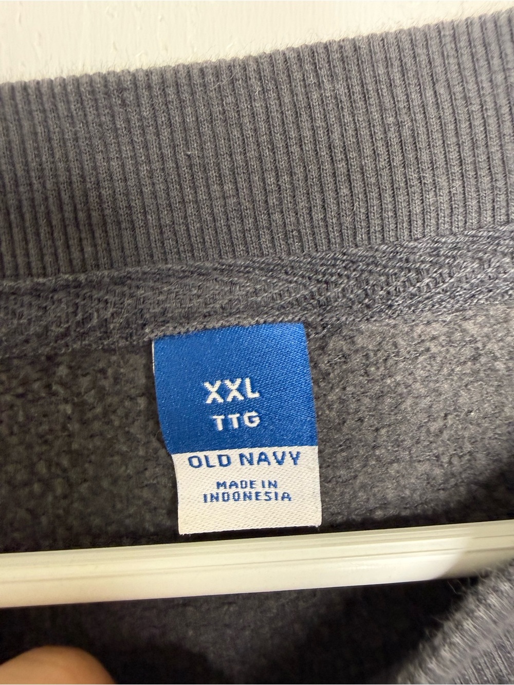 Old Navy Charcoal Cropped Crewneck Sweatshirt - Women Plus Size XXL - Picture 2 of 4